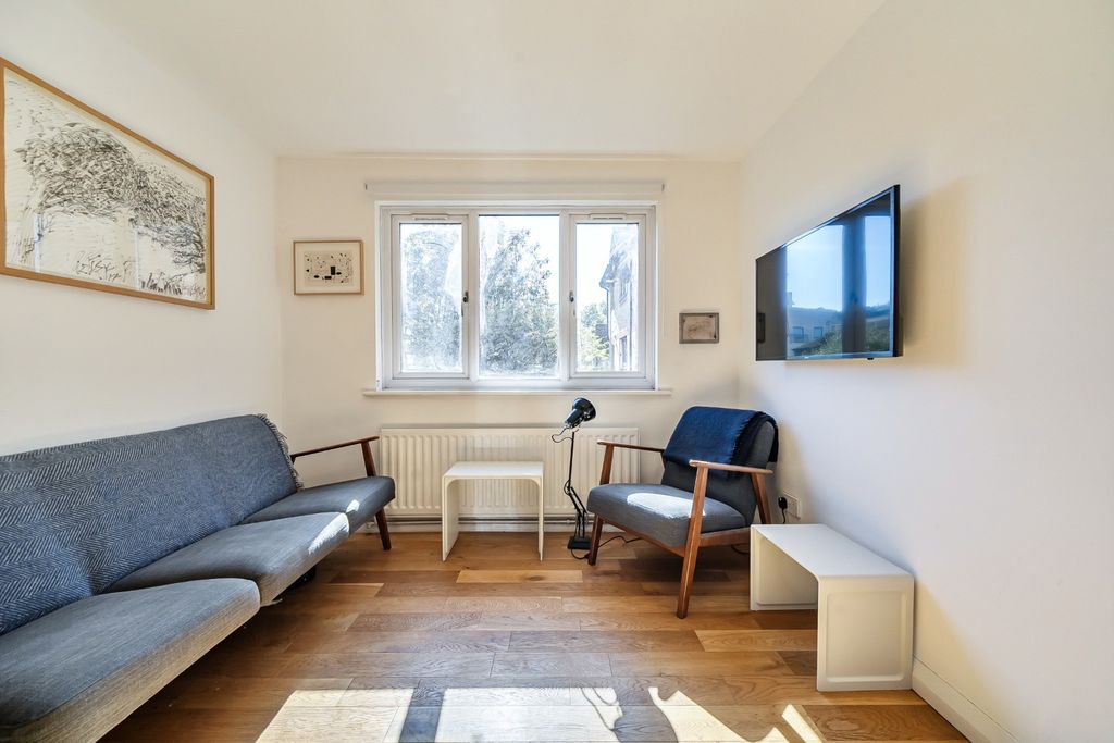 Property photo 3 of 11 5256724