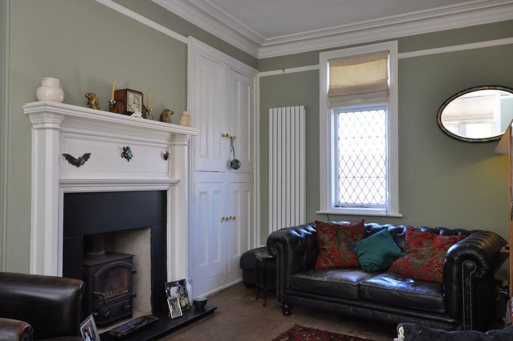 Property photo 2 of 36