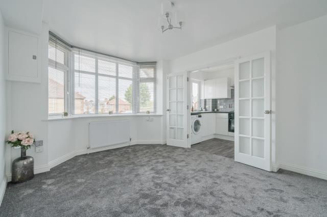 Property photo 3 of 8 Reception Room