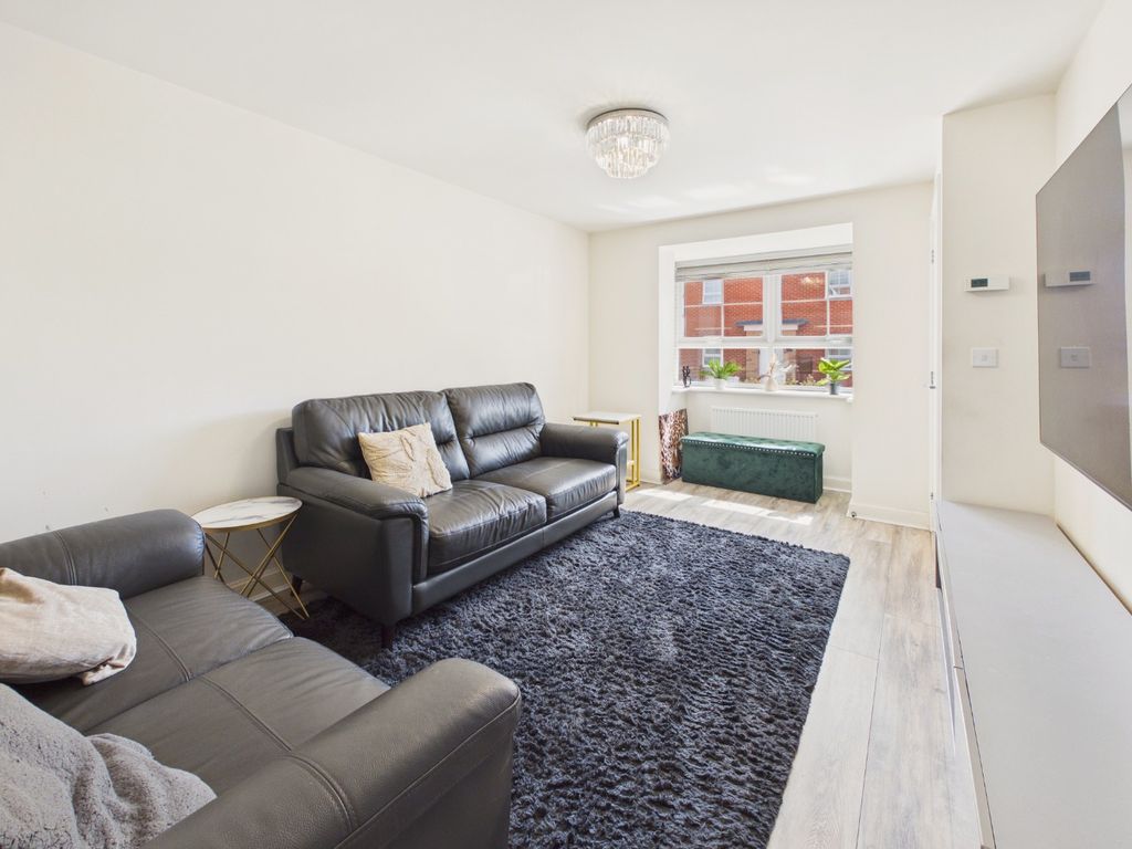Property photo 3 of 22 5086035