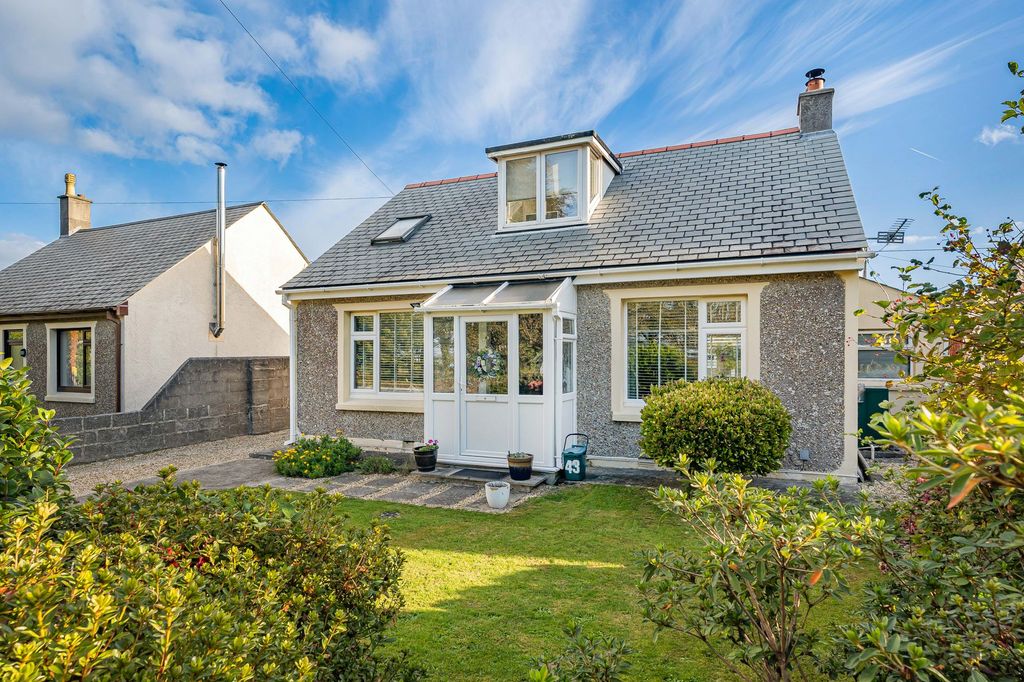 Property photo 1 of 33