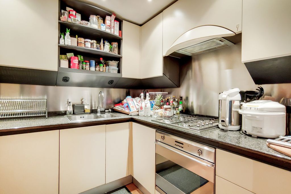 Property photo 2 of 12 Reception/Kitchen