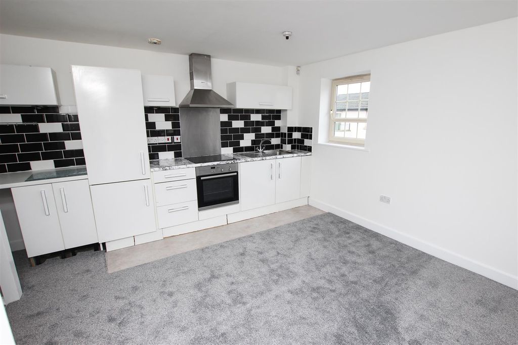 Property photo 2 of 12 Kitchen/Living Space