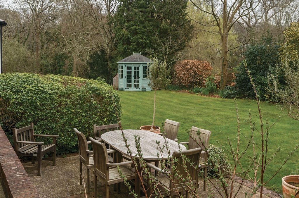 Property photo 2 of 16