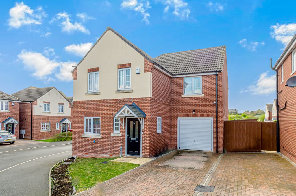 Property photo 1 of 28 Advert-1