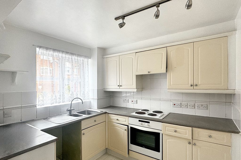 Property photo 2 of 10 Img_0164