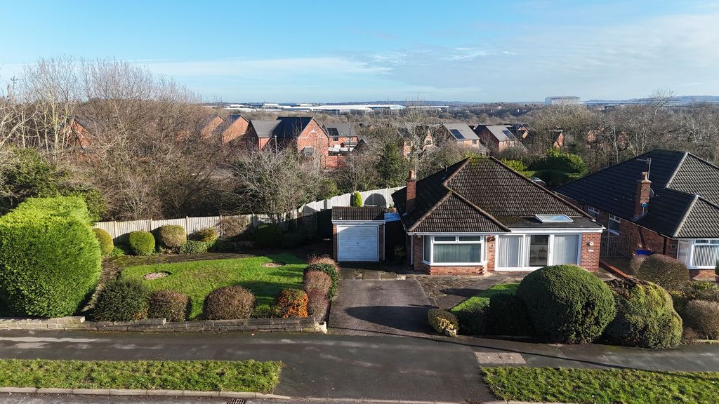 Property photo 1 of 28