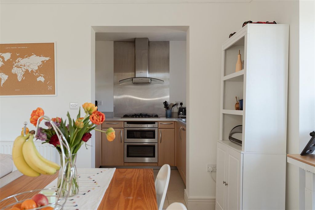 Property photo 3 of 14 8.Jpg