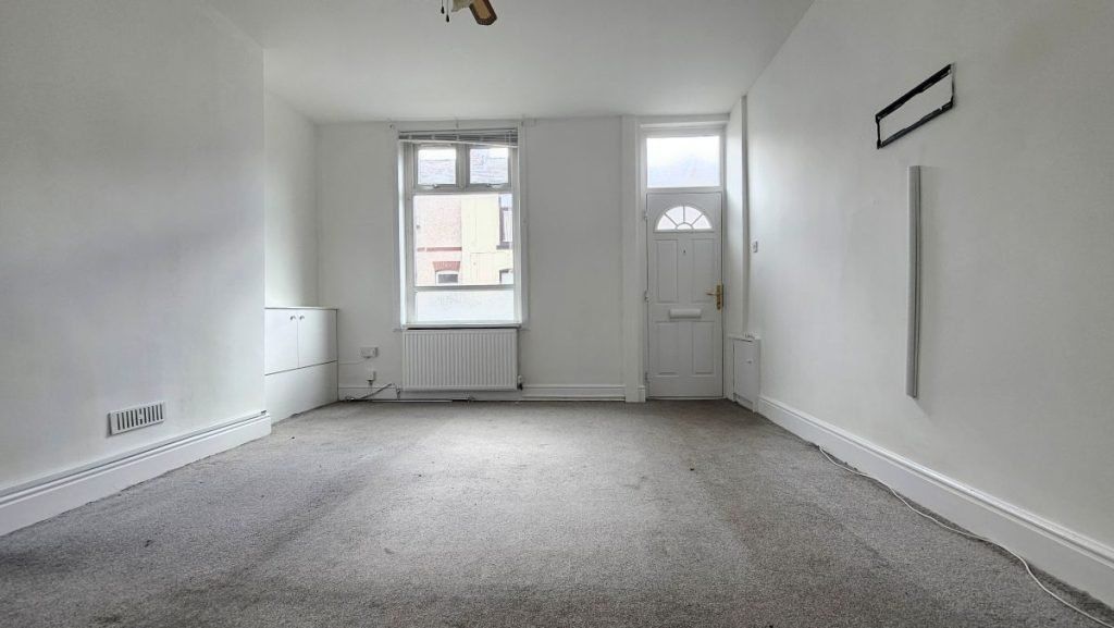 Property photo 2 of 13 2