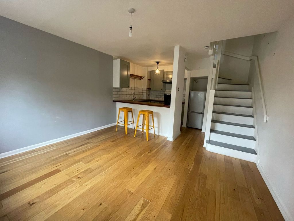Property photo 1 of 4