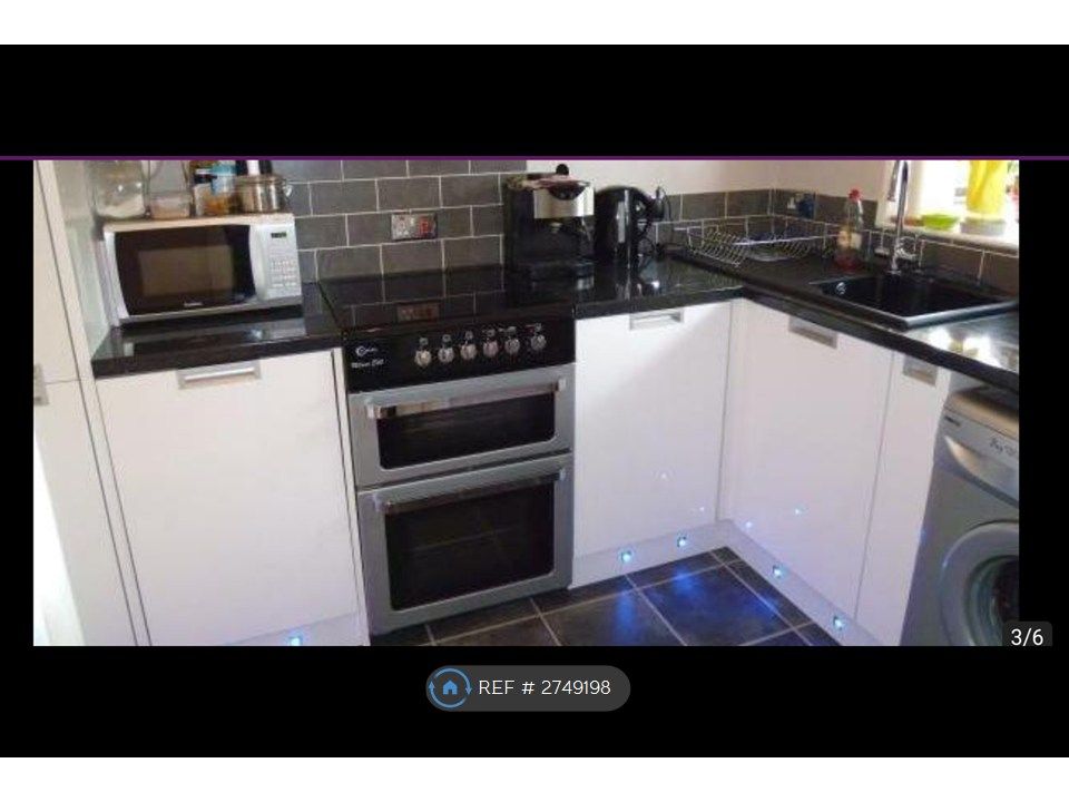 Property photo 1 of 12 Kitchen