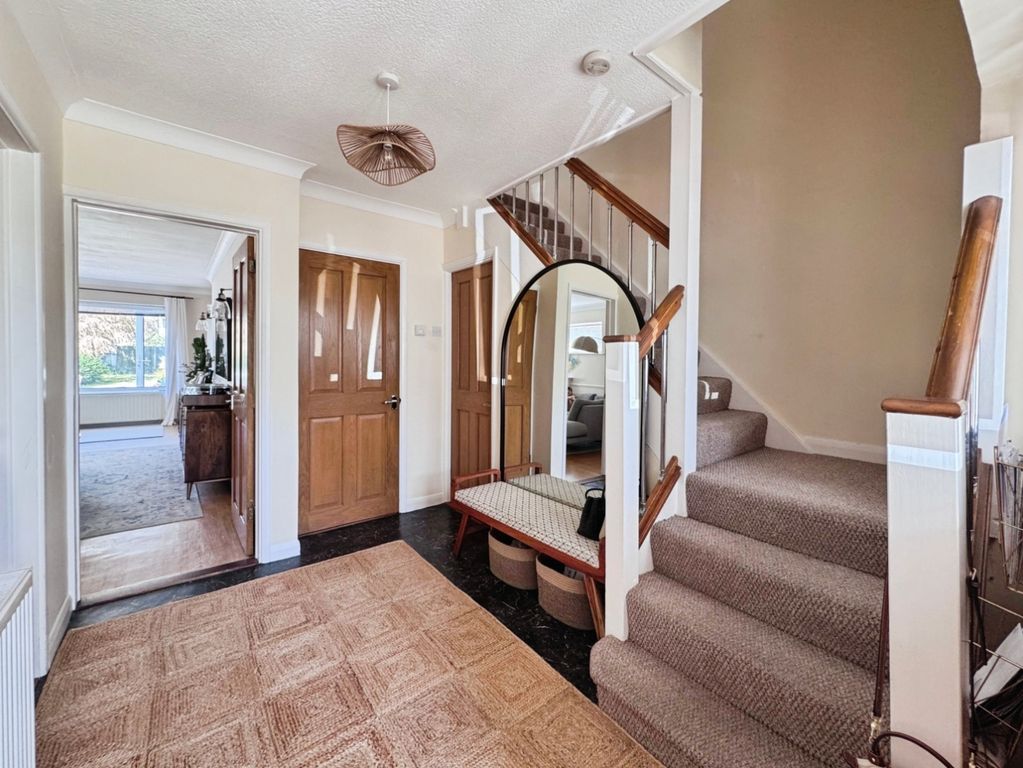 Property photo 2 of 18 Entrance