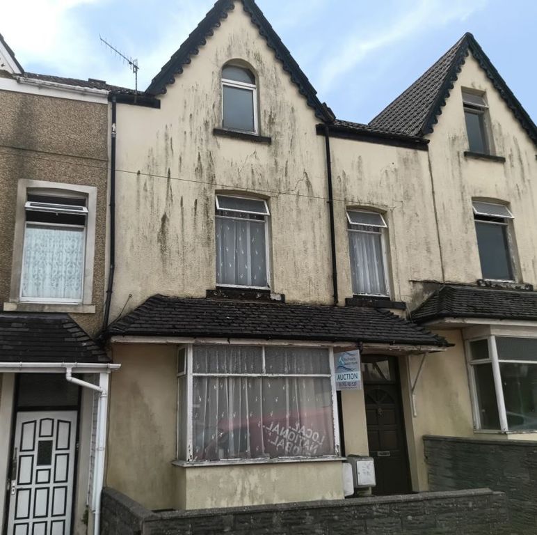 Property photo 1 of 25
