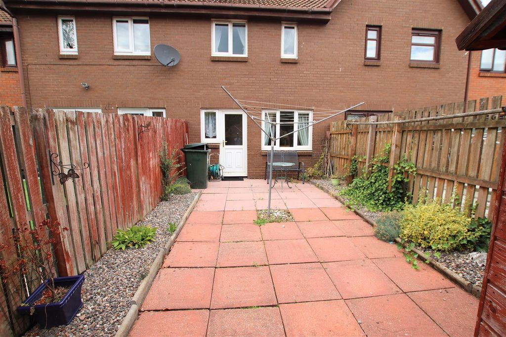 Property photo 2 of 13 Garden