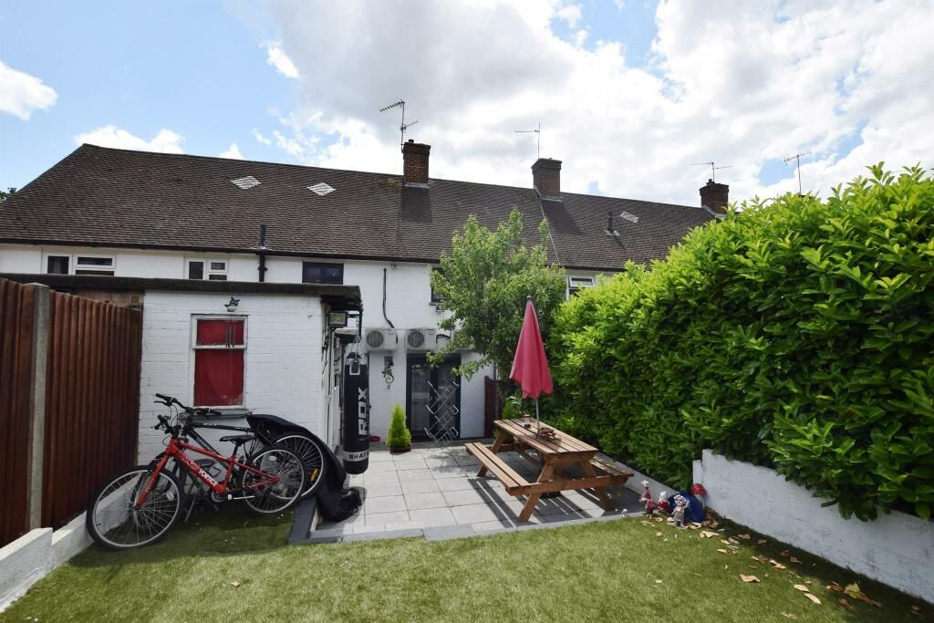 Property photo 3 of 10