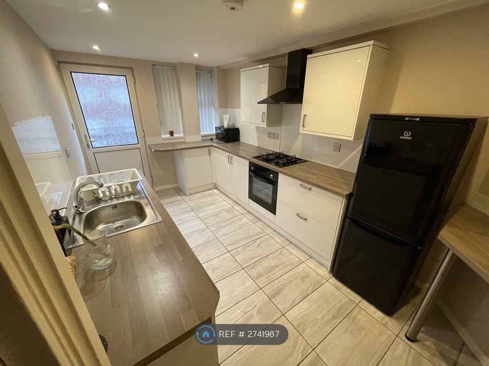 Property photo 3 of 8