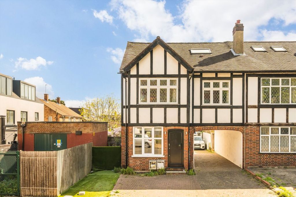 Property photo 1 of 6