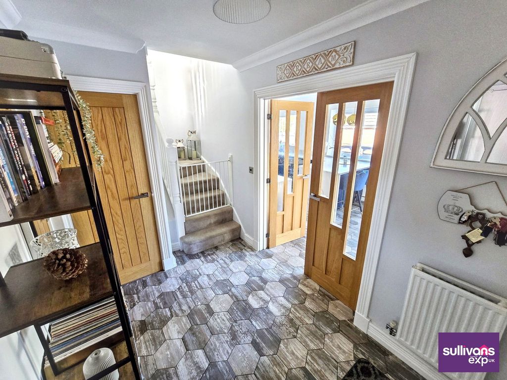 Property photo 3 of 25