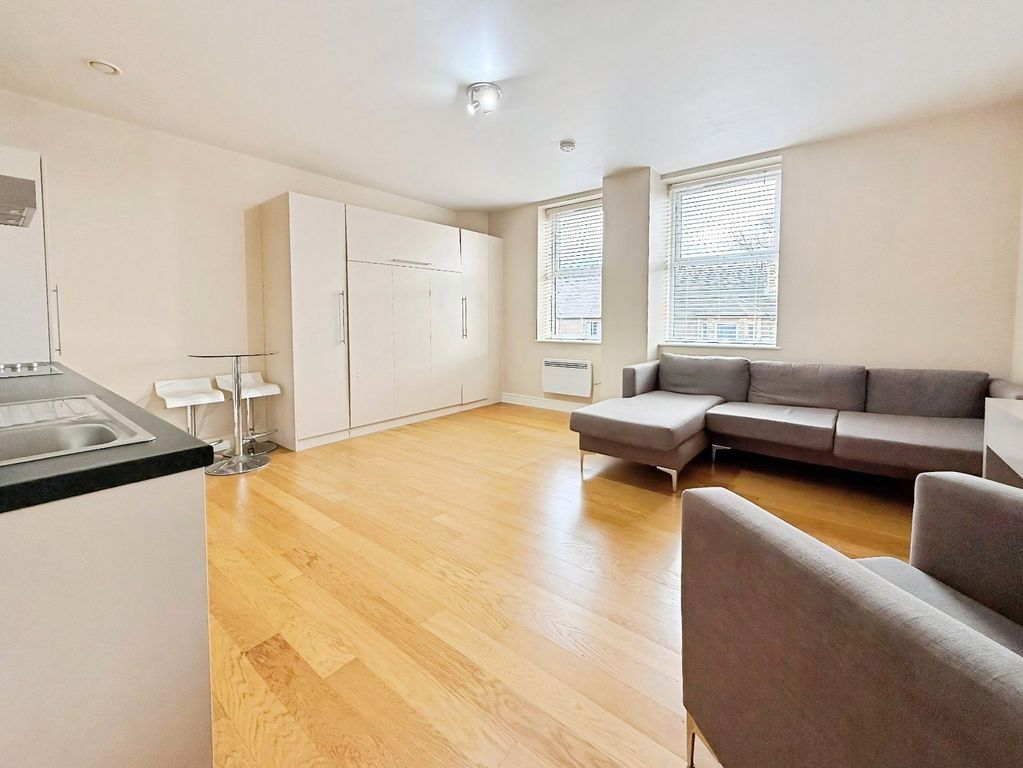 Property photo 2 of 11 Picture No. 17