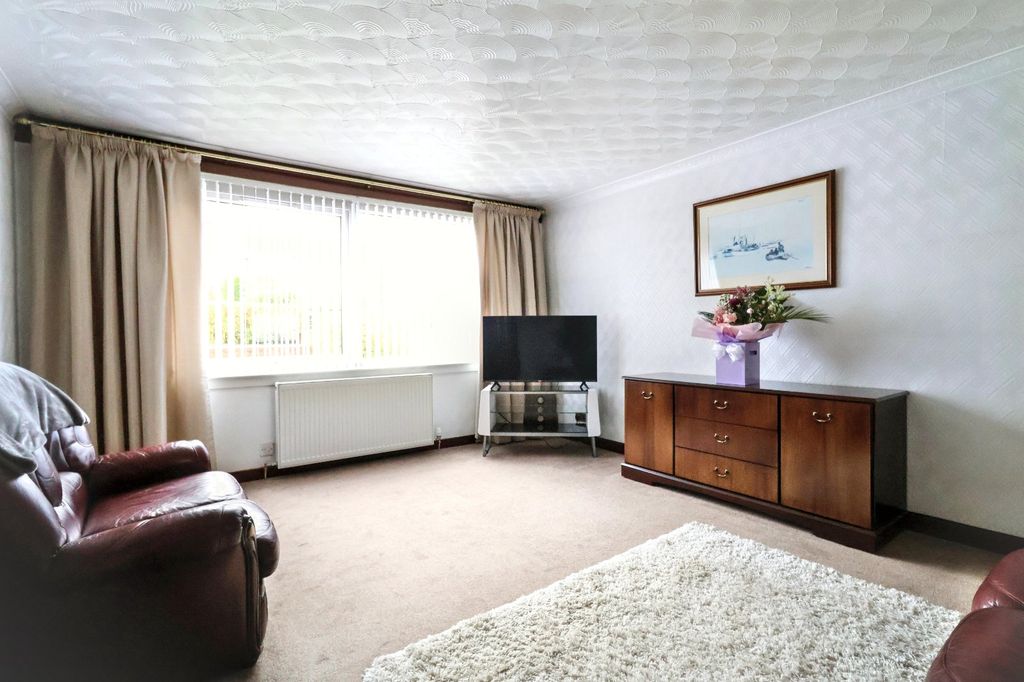 Property photo 2 of 23 Picture No. 04