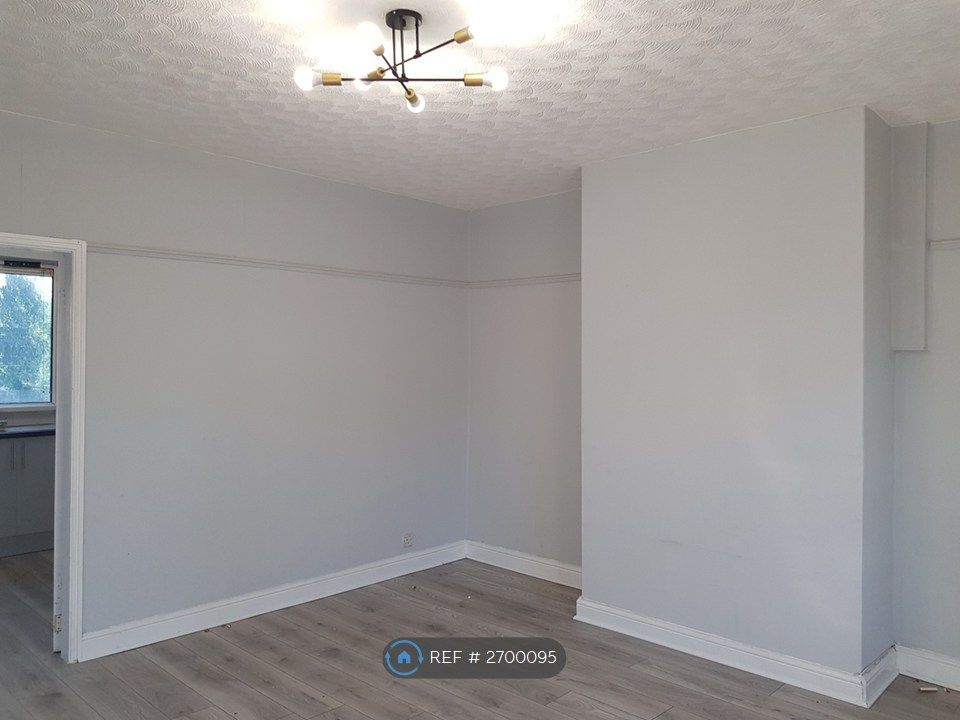 Property photo 2 of 9 Front Reception