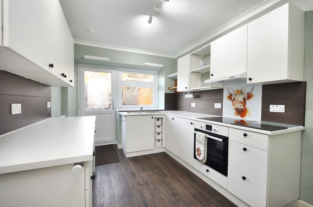 Property photo 3 of 17