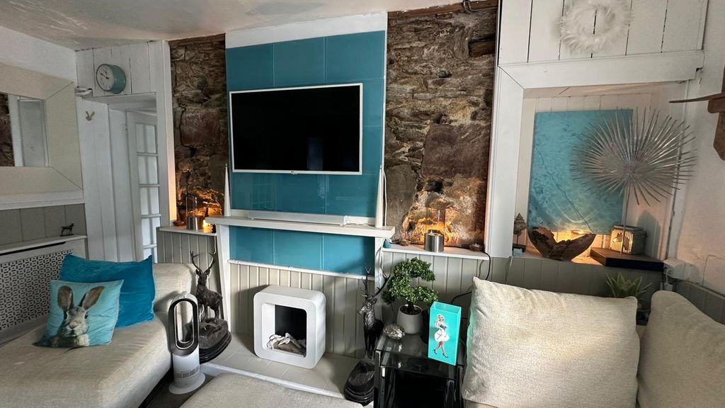 Property photo 3 of 36