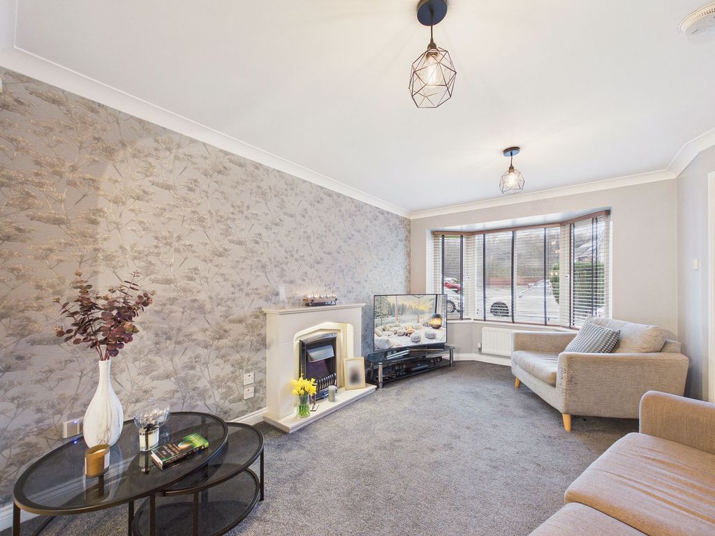 Property photo 2 of 12 Lounge