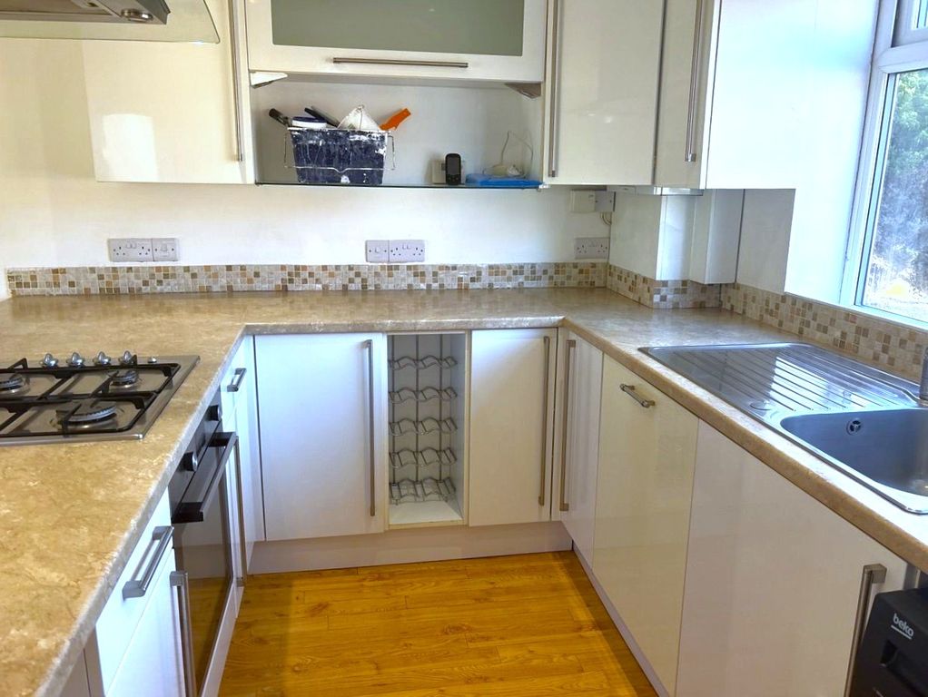 Property photo 2 of 8 P2