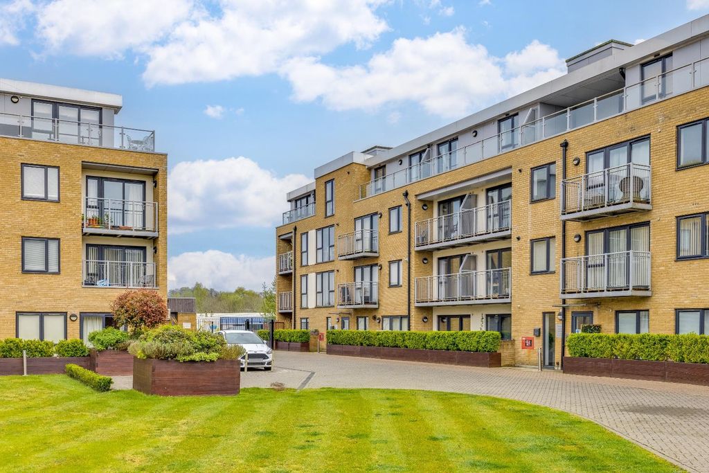 Property photo 1 of 37 Smeaton Court 22-24.Jpg