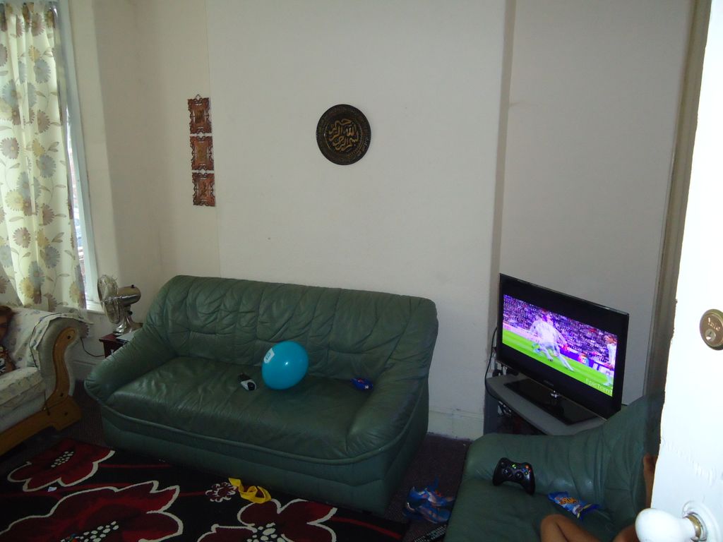 Property photo 2 of 36