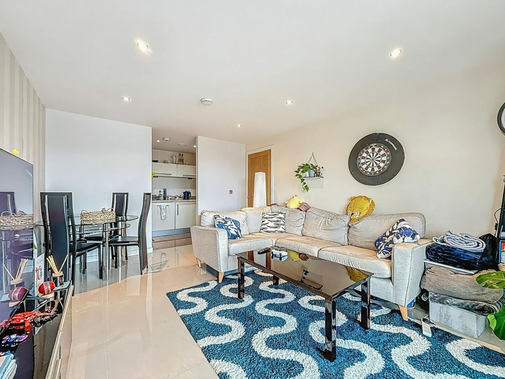 Property photo 2 of 22