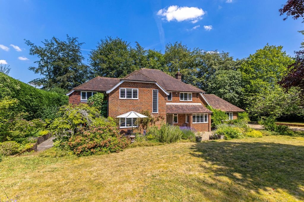 Property photo 2 of 33