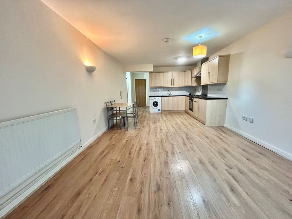 Property photo 3 of 13 Image