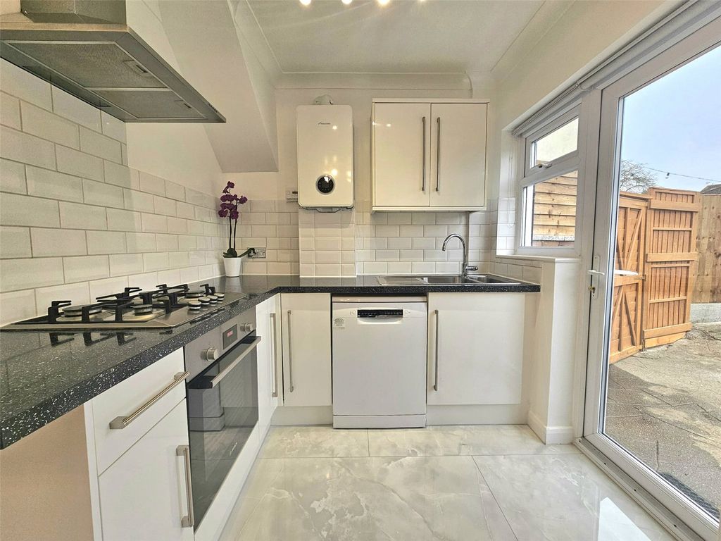 Property photo 2 of 15 Picture No. 55