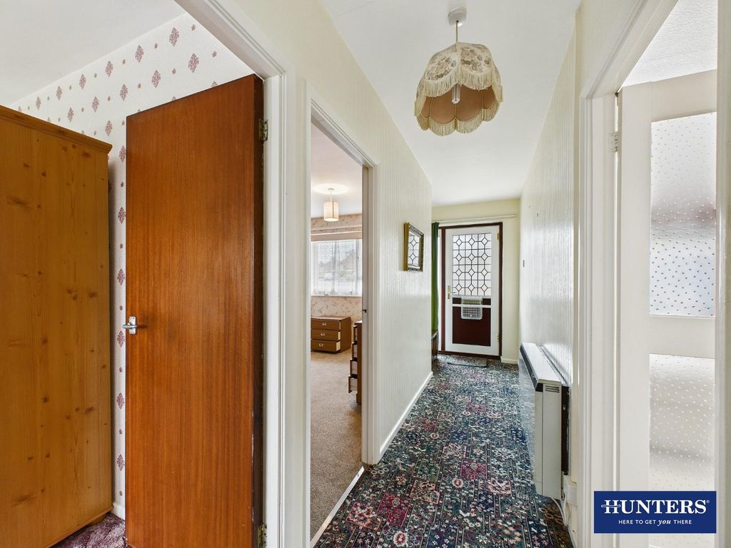 Property photo 2 of 14 Entrance Hall