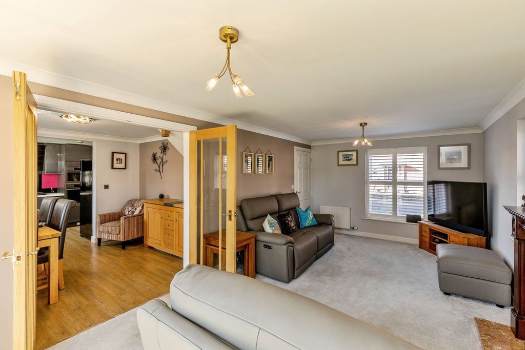Property photo 2 of 23 Pbox-Img.Jpg