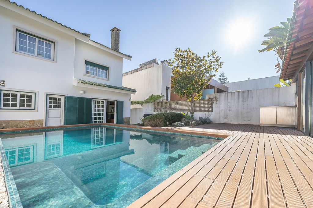 Property photo 1 of 59