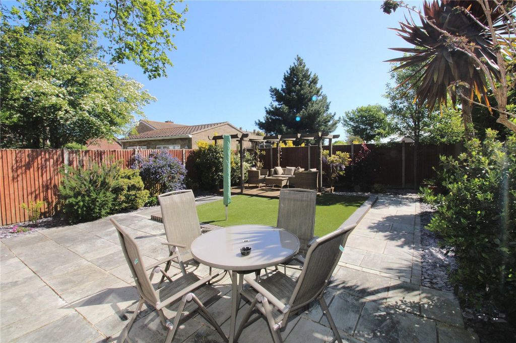 Property photo 3 of 18 Picture No. 06