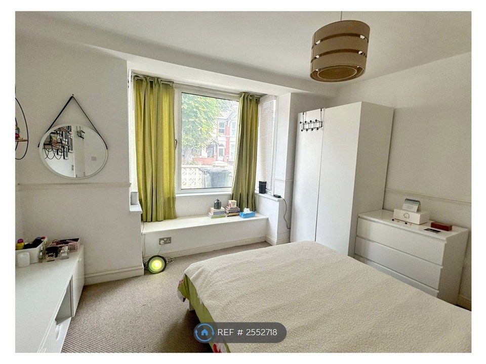 Property photo 1 of 12 Bedroom