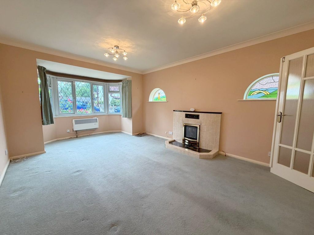 Property photo 3 of 19 4773755