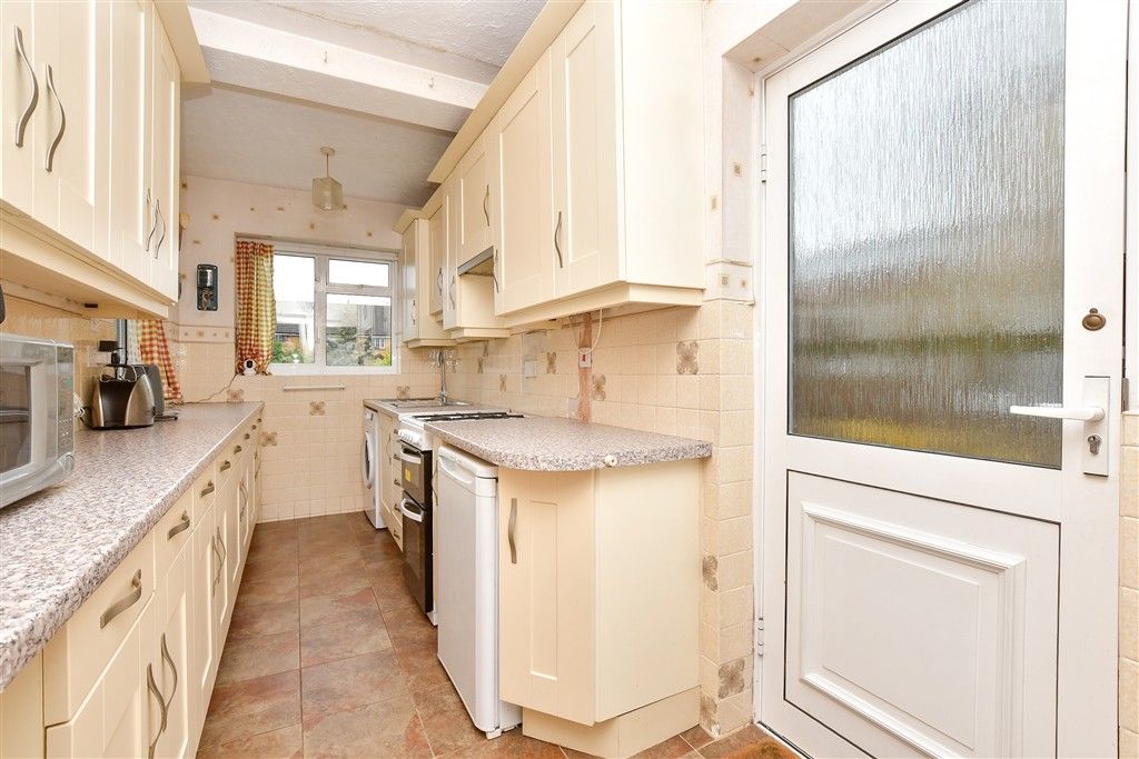 Property photo 3 of 23 Kitchen