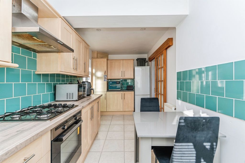 Property photo 2 of 14