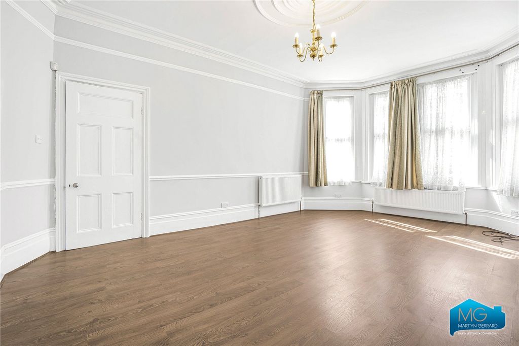 Property photo 2 of 23 Picture No. 05