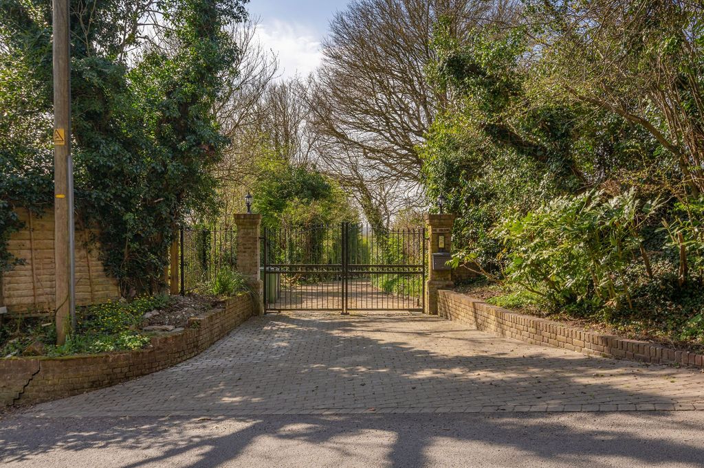 Property photo 2 of 23 Gated Entrance