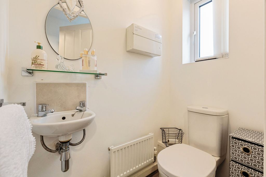 Property photo 3 of 17 Pbox-Img.Jpg