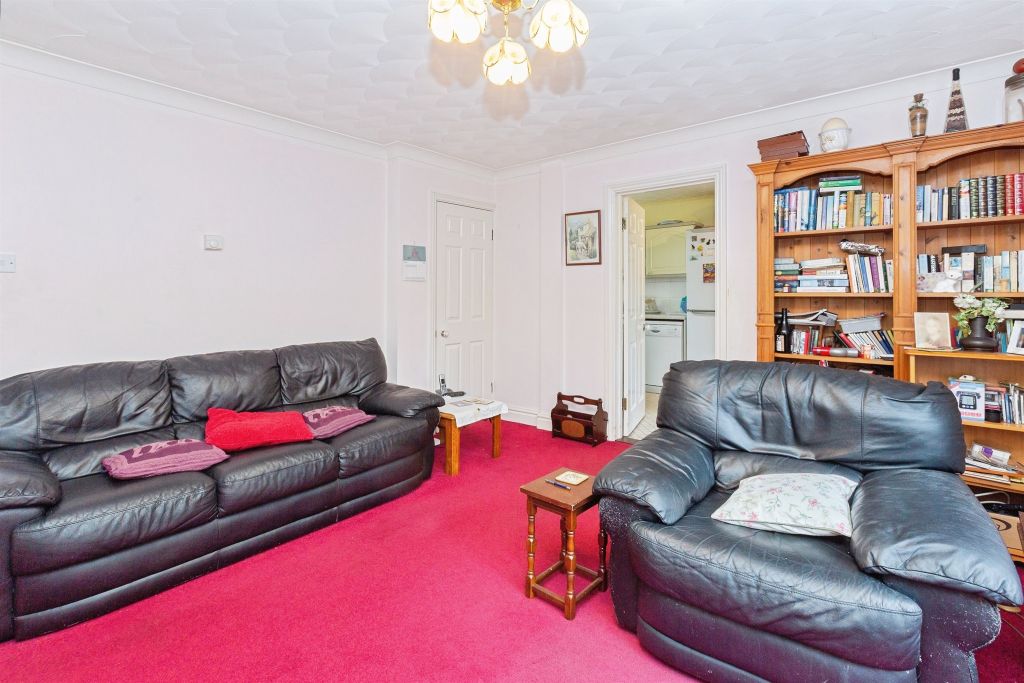 Property photo 3 of 16