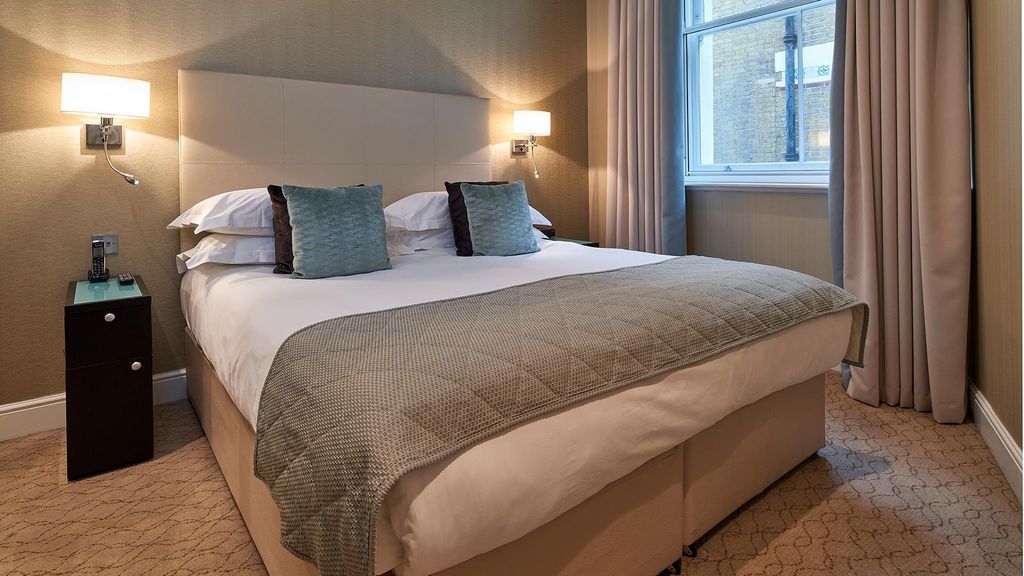 Property photo 3 of 6 Cch_Superior-1-Bedroom_Bblock-Bedroom.Jpg