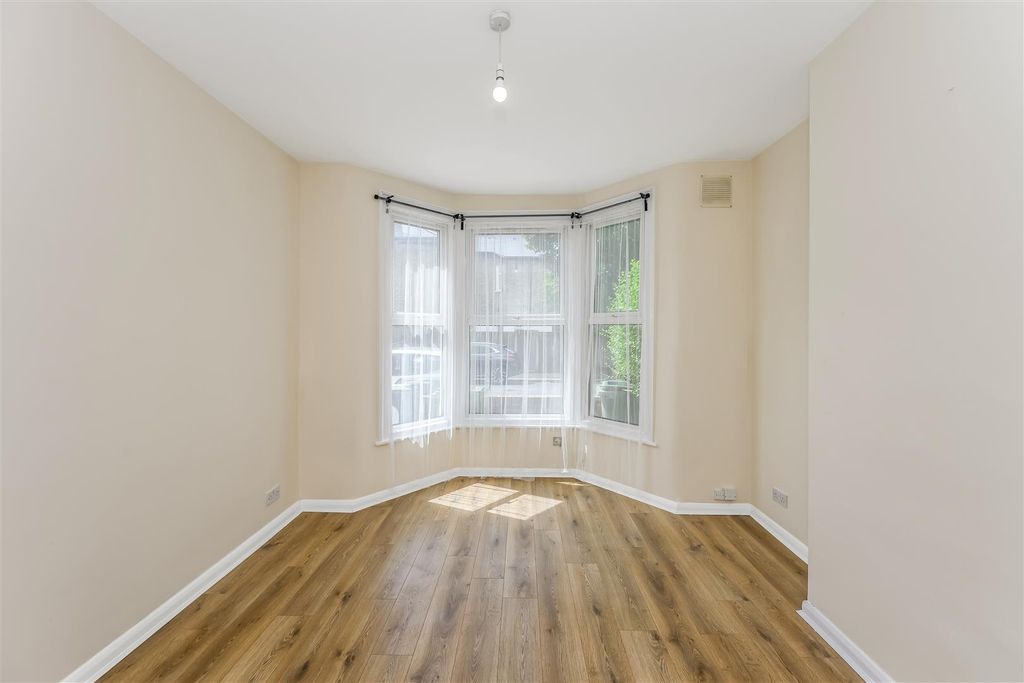 Property photo 2 of 17 72 Brunswick Road-2.Jpg