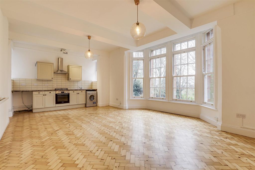 Property photo 2 of 13 12308.Jpg